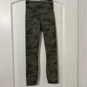 Lululemon Wunder Train High Rise Crop 23” Camo Leggings Size 2 W6BNIS
